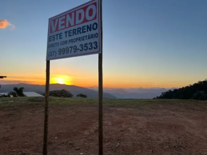 Vendo Lote com Vista Espetacular no Condomínio Vila dos Amigos - Santa Teresa-ES