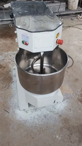 Masseira aspiral 25 de massa pronta tacho de inox Venâncio