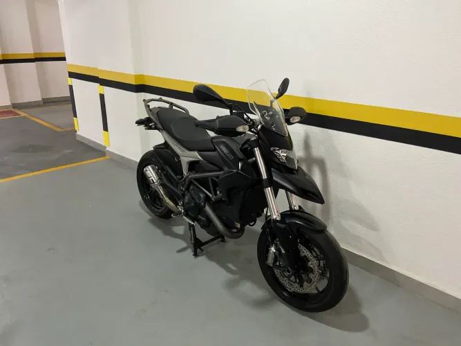 Ducati Hyperstrada 821 2016