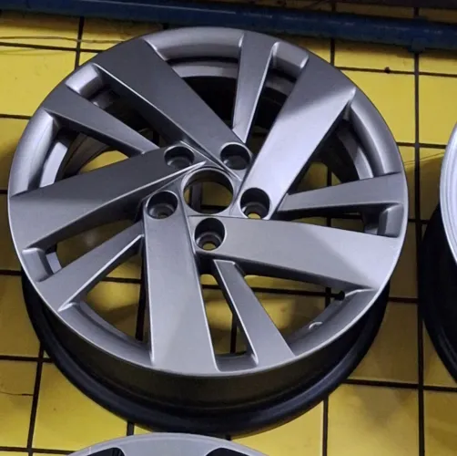 Rodas 15 Polo Virtus Fox original VW grafite 
