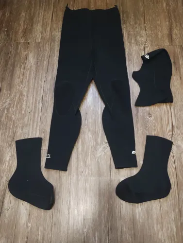 Equipamento para mergulho usado de neoprene de 3 mm
