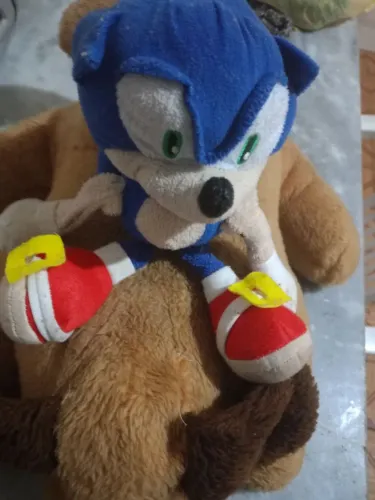 Dois bichos pelúcia por 20,00 e doação de alguns brinquedos..não entrego 