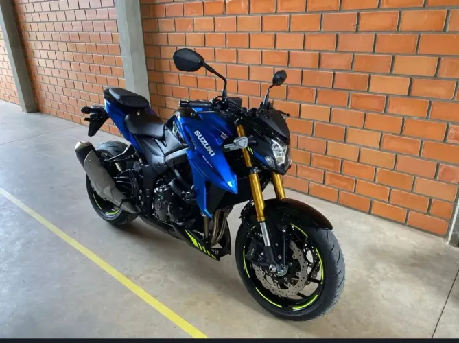 Suzuki gsx-s 750