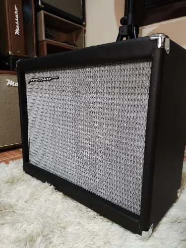 Caixa para guitarra 1x12 sem falantes hand made Massaro amps