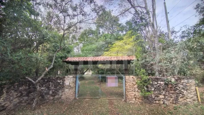 Lindo Sítio em São José da Serra por R 720.000 - aceita PERMUTA