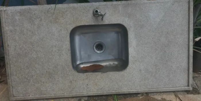 Pia de cozinha  c cuba 