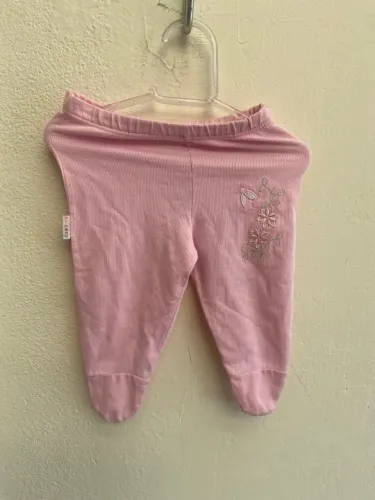 Calça de bebê