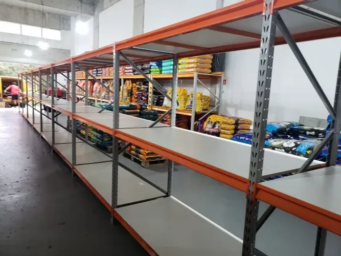 Estante de Aço Super Reforçada - 500kg por Prateleira - Profissional