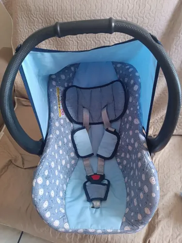 Vendo bebê conforto 