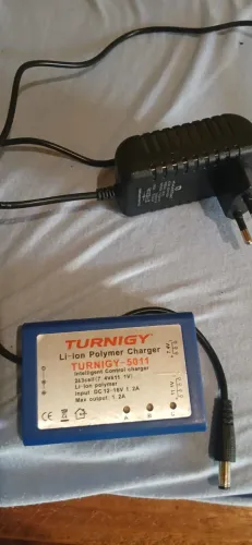 Carregador Turnigy 5011 para Baterias Li-ion Polymer