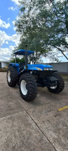 TRATOR AGRÍCOLA NEW HOLLAND 8030 - 4X4, CAPOTA - ANO 2012
