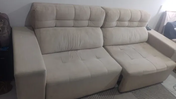 Sofá BegeTecido de 2,5m em Bom Estado!