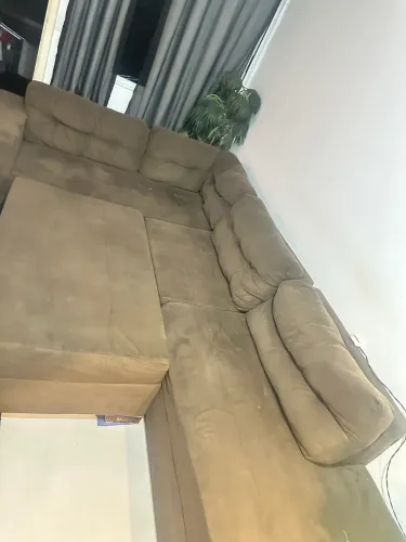 Vende-se sofá de canto de 4 peças grandes marrom.