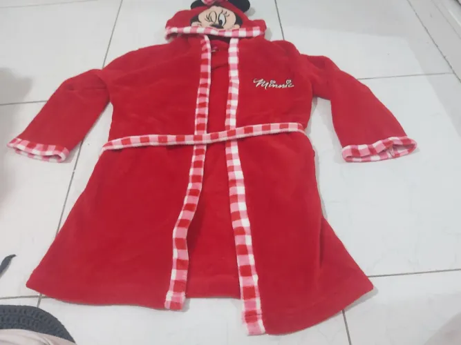 Roupão minie tam 4 anos até 8 anos 