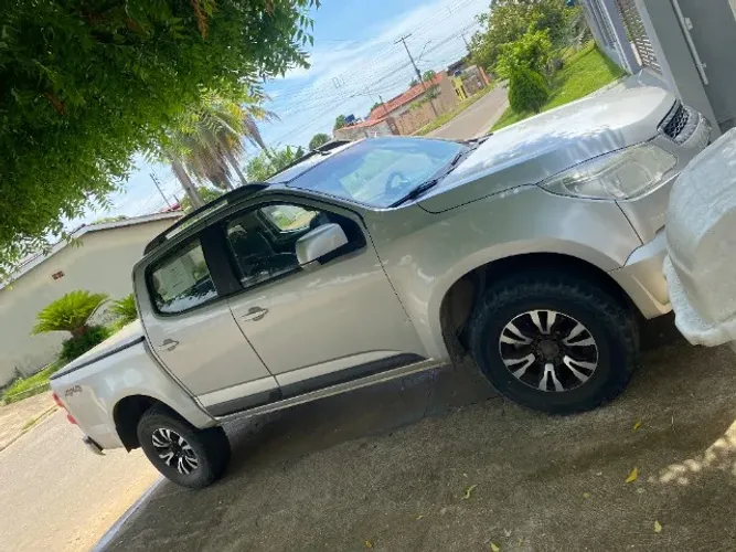 Chevrolet S10 Pick-up LT 2.8 TDI 4X4 CD Diesel AUT 2014