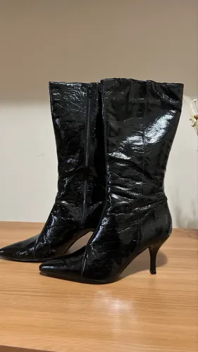 Bota cano médio bico fino 36