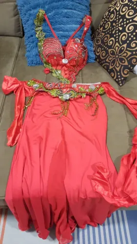 Conjunto de dança do ventre vermelho
