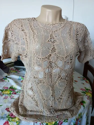 Blusa renda renascença bege P