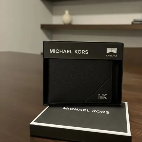 Carteira Masculina Michael Kors Preta Original Couro Legítimo Bifold Logo MK Cor Prata Imp