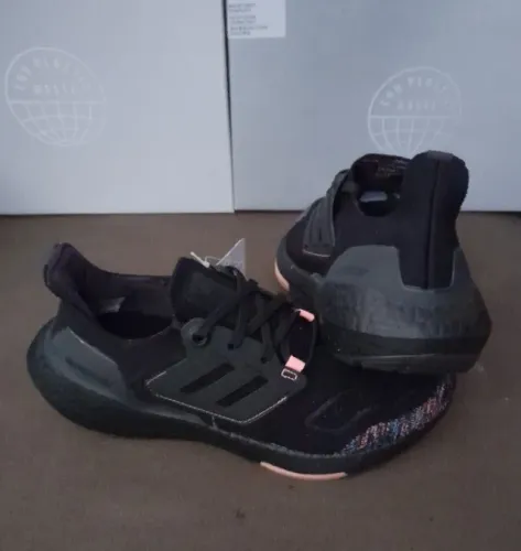 Tênis Adidas UltraBoost 22 W Tam-39 (original / novo)