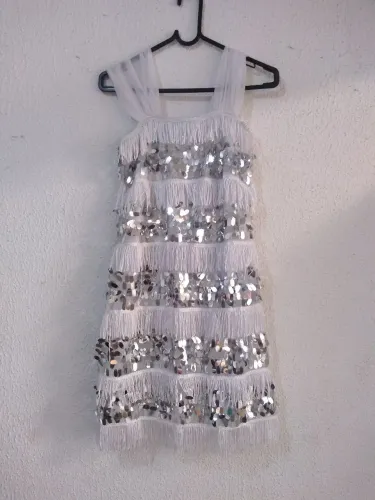 Vestido branco paetê