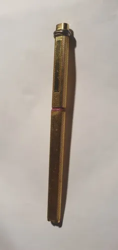 Caneta Must de Cartier plaqué or vintage
