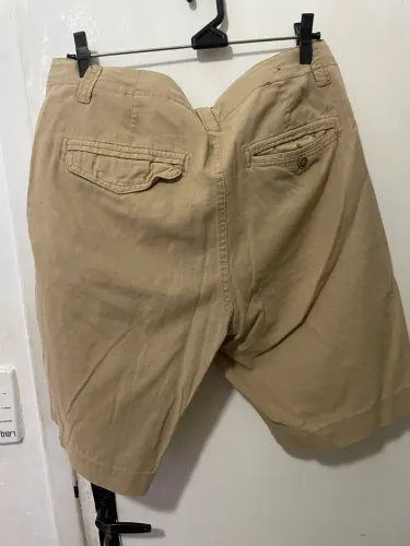 Bermuda masculina bege