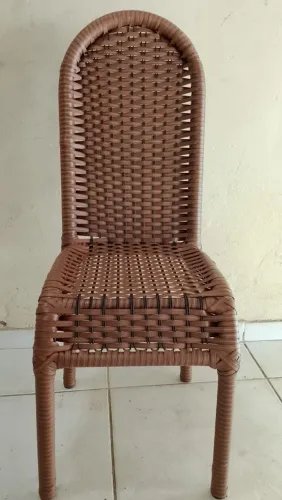 Cadeiras de jantar personalizadas ( deixe suas cadeiras de jantar novas )