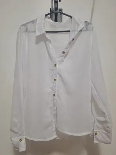 Blusa branca feminina