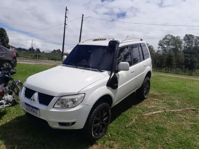 Mitsubishi Pajero TR4 2.0 Flex 16V 4X2 Mec. 2012