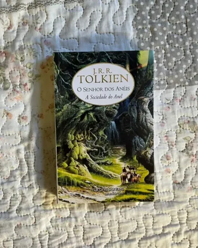 O SENHOR DOS ANÉIS - A SOCIEDADE DO ANEL - J.R.R. TOLKIEN