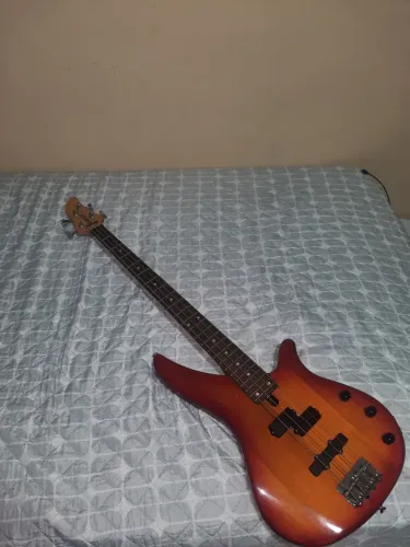 Contra baixo 4 cordas RBX170Y - Excelente Estado! ?