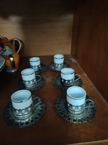 Jogo de Xícara Porcelana em prata dos anos 70