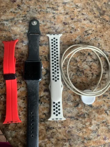 Apple Watch 2 44mm + celular com 3 pulseiras e carregador