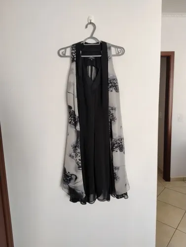 Vestido Elegante Preto com transparência