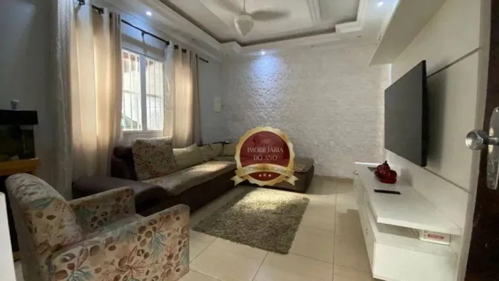 Casa à Venda no Bairro Tupiry Praia Grande