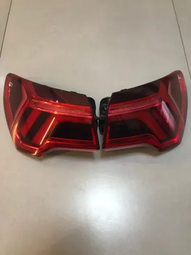 Lanterna de Audi Q3 2022 original unidade 