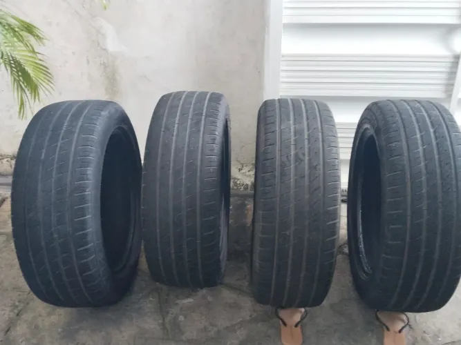 Pneus em excelente estado aro 18 ..vendo os 4 por 800