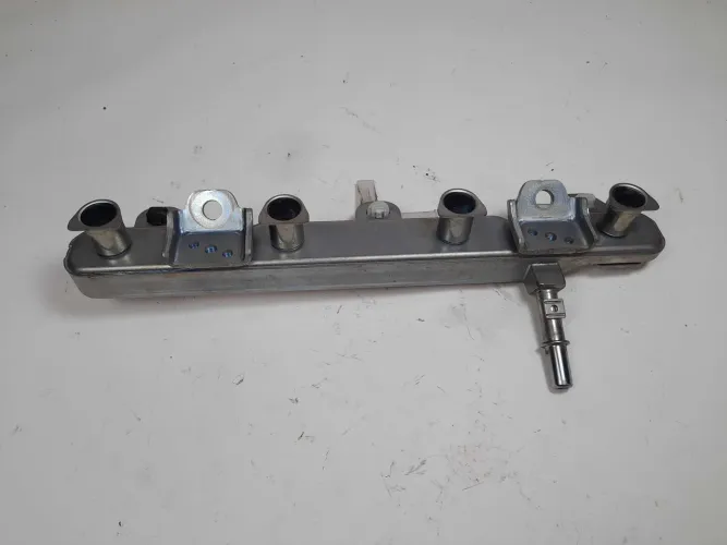 Flauta De Bicos Toyota Etios 1.3 1.5 2013 14 15 16 17