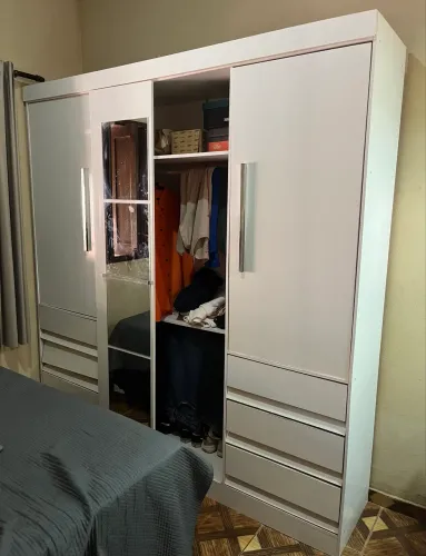 Guarda roupa