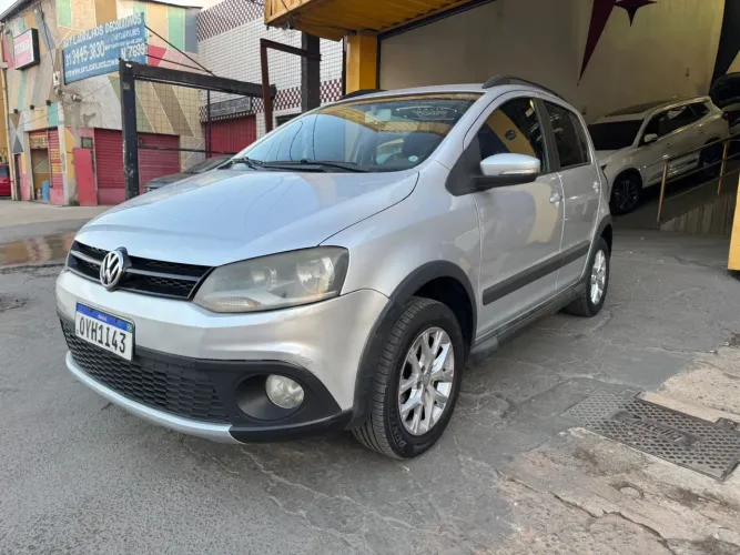 Volkswagen Crossfox 1.6 MI Total Flex 8V 5P 2014