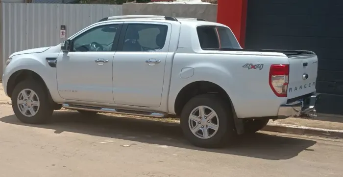 Ford Ranger Limited 3.2 20V 4X4 CD Aut. Dies. 2015