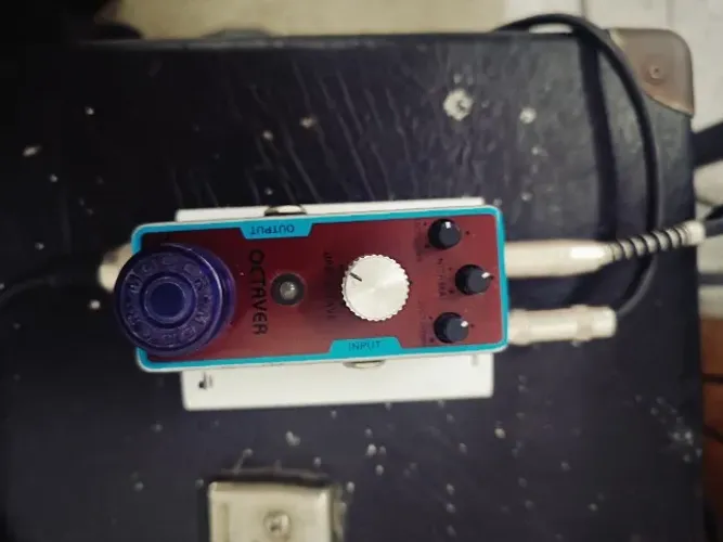 Pedal octaver Bass (oitavador)