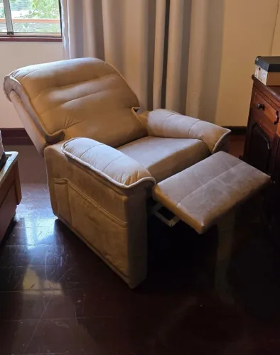 Poltrona reclinável