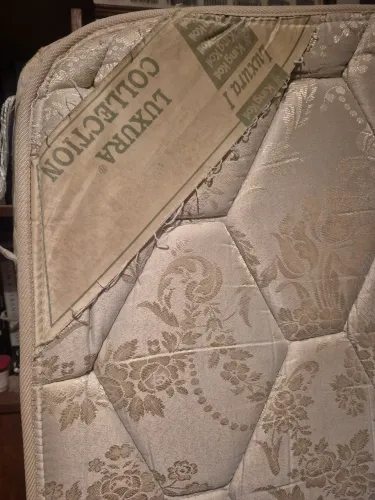 Colchão King Koil Luxura 1, tam casal 88x138, bom estado