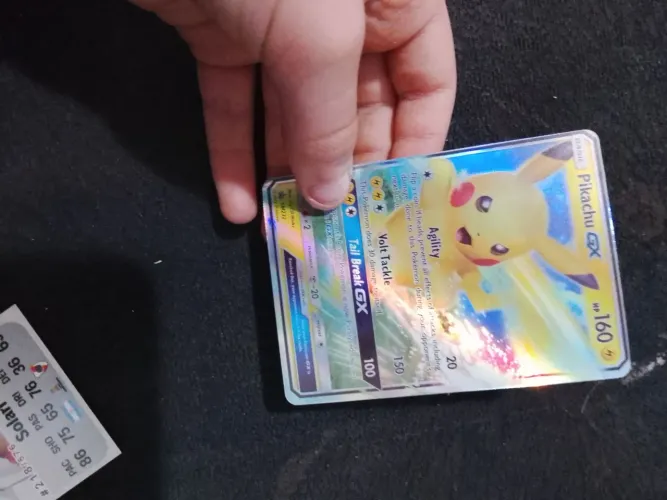 Carta rara do Pikachu GX