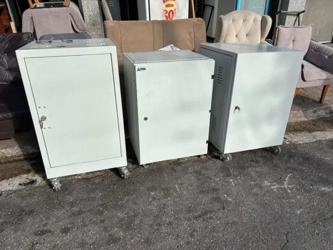 Rack servidor com porta