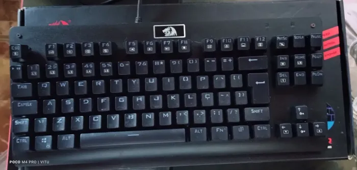 Teclado Mecânico Redragon Dark Avenger RGB Switch Blue