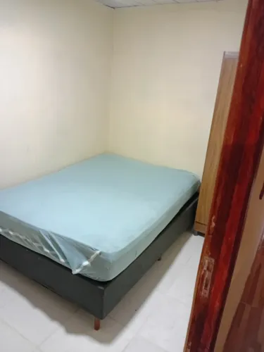 Alugo quartos solteiro e casal