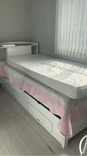 CAMA DE SOLTEIRO EXCELENTE ESTADO